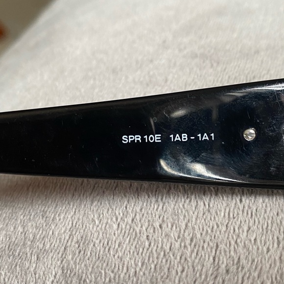 Prada sunglasses - Picture 5 of 5